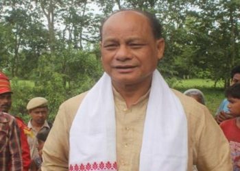 ব্ৰাহ্মণ সমাজক ‍‘ভিক্ষাৰী‍’ বুলি কোৱা বিধায়ক ৰমাকান্ত দেউৰীয়ে খুজিলে ক্ষমা