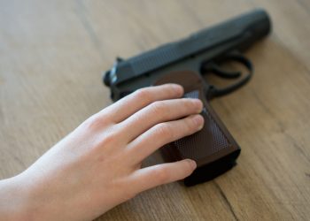 gun-child-stock-getty