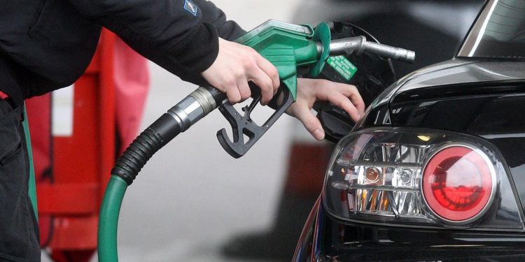 _107422585_petrolpumppa