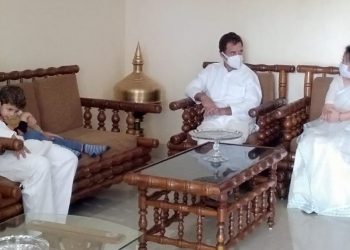 প্ৰয়াত তৰুণ গগৈৰ পত্নী ডলী গগৈক সাক্ষাৎ ৰাহুল গান্ধীৰ