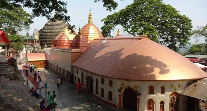 কামাখ্যা মন্দিৰলৈ ২০ কিলোগ্ৰাম সোণ দান ৰিলায়েন্সৰ স্বত্তাধিকাৰী মুকেশ আম্বানিৰ