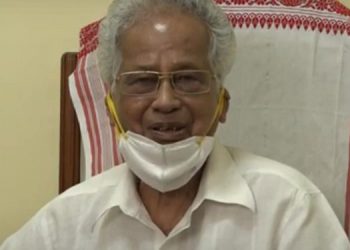 জি এম চি এইচত প্ৰাক্তন মুখ্য মন্ত্ৰী তৰুণ গগৈৰ স্বাস্থ্যৰ বুজ ল’লে মুখ্য মন্ত্ৰী সোণোৱালে