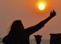 a selfie-women-EPS