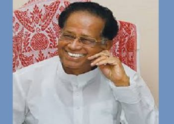 মঙলবাৰে ৰাজহুৱা শ্ৰদ্ধাঞ্জলিৰ বাবে শ্ৰীমন্ত শংকৰদেৱ কলাক্ষেত্ৰত ৰখা হ’ব প্ৰাক্তন মুখ্য মন্ত্ৰী তৰুণ গগৈৰ নশ্বৰ দেহ