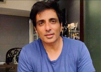 921492-sonu-sood-haryana-remote-village-smartphones