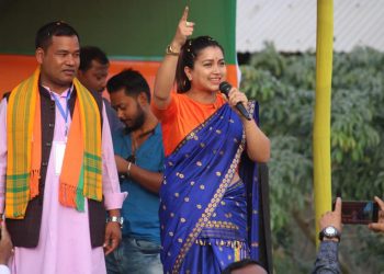 আঙুৰলতাক লৈ অশ্লীল মন্তব্য বি পি এফৰ বিধায়কৰ; আইনী ব্যৱস্থা গ্ৰহণ কৰাৰ হুংকাৰ বিধায়িকা গৰাকীৰ