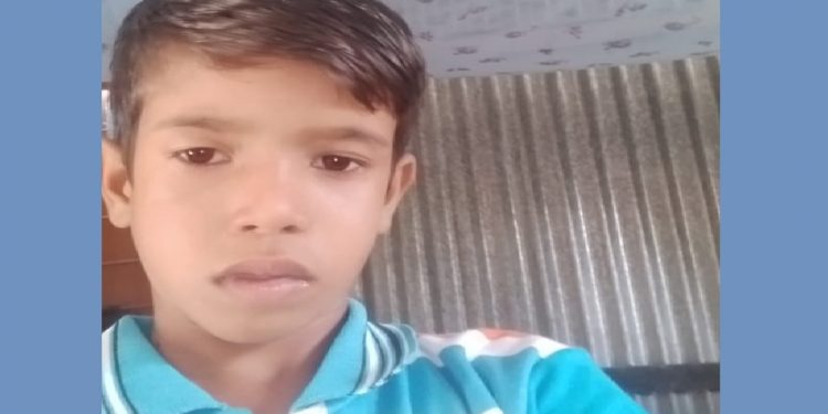 সন্ধানহীন হৈ থকা শিশুটো