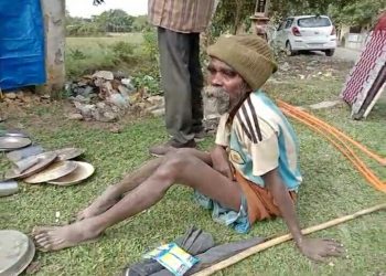 অসহায় অৱস্থাত জীৱন নিৰ্বাহ কৰা ৬০ উৰ্দ্ধৰ ব্যক্তিক চেলেংহাট হেল্থ ক্লাবৰ সহায়ৰ হাত