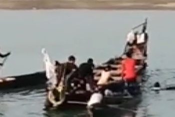 যোৰহাটত ব্ৰহ্মপুত্ৰৰ বুকুত নাও দুৰ্ঘটনাগ্ৰস্ত, এগৰাকী শিশুৰ মৃতদেহ উদ্ধাৰ