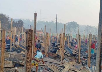 অগ্নিত ভস্ম হ’ল বাংলাদেশৰ ৰোহিংগিয়া শৰণাৰ্থী শিৱিৰৰ ৫০০-ৰ অধিক বাসগৃহ