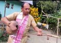 আপুৰুগীয়া লোকবাদ্য সংৰক্ষণত ব্যস্ত টীয়কৰ নৱজ্যোতি বৰা