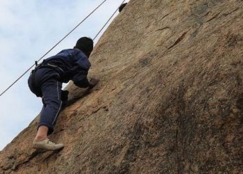 Step_by_steprock_climbing_training