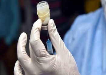 covid-vaccine-dry-r