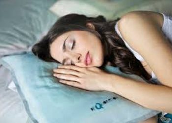ৰাতি পলমকৈ শোৱে?  জানক আপোনাৰ হ’বলগা শাৰিৰীক সমস্যাসমূহ