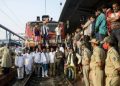 কৃষি আইনৰ বিৰোধিতাৰে আজি চাৰিঘণ্টীয়া ‘ৰে’ল বন্ধ’, নিৰাপত্তাৰক্ষী মোতায়েন