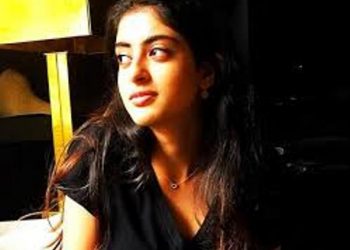 অনুৰাগীৰ বাবে দুঃখবৰ, চিনেমা জগতত ভৰি নিদিয়ে অমিতাভৰ নাতিনী নব্যাই
