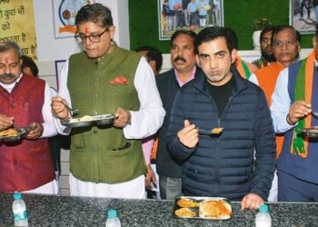 মাত্ৰ ১ টকাত দুপৰীয়াৰ আহাৰ; সাংসদ গৌতম গম্ভীৰে দিল্লীত মুকলি কৰিলে দ্বিতীয়খন কেণ্টিন