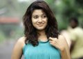 oviya-biography