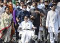‘নন্দীগ্ৰাম দিৱস’ত হুইলচেয়াৰত বহিয়েই নিৰ্বাচনী হুংকাৰ দিলে মমতা বেনাৰ্জীয়ে
