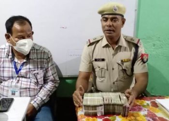 টকাৰ উজান! ১৩ লাখ টকা জব্দ, আৰক্ষীৰ তদন্ত অব্যাহত, ক’ত?
