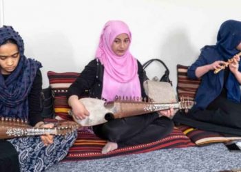 ছোৱালীয়ে গান গাব নোৱাৰিব! উঠাই ল’বলৈ বাধ্য হ’ল শিক্ষা মন্ত্ৰালয়ৰ এই আজৱ নিৰ্দেশনা, ক’ত?