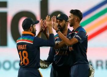 প্ৰথমখন এদিনীয়াত বেটে বলে উজ্বলিল টীম ইণ্ডিয়া, অভিষেকতে চমক প্ৰসিদ্ধ কৃষ্ণ-ক্ৰুণাল পাণ্ডিয়াৰ