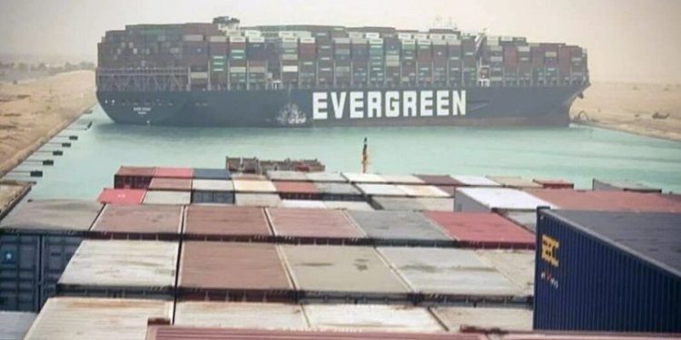 giant container ship stuck