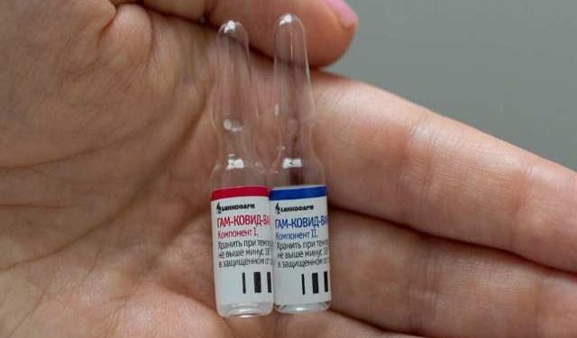 Coronavirus-Russia-vaccine-L