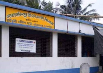বংগ নিৰ্বাচন : ভোটগ্ৰহণ কেন্দ্ৰতে পোলিং অফিচাৰে চিঞৰি উঠিল- ‘জয় শ্ৰীৰাম’! তুমুল চাঞ্চল্য