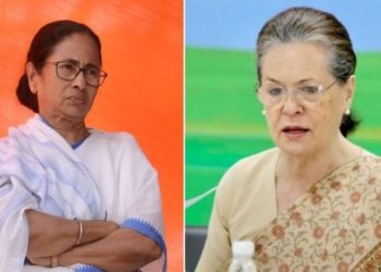 বৈষম্যমূলক! কেন্দ্ৰীয় চৰকাৰৰ নতুন ভেকচিন নীতিক সমালোচনা ছোনিয়া গান্ধী, মমতা বেনাৰ্জীৰ