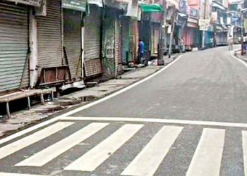 লকডাউনৰ প্ৰতিবাদত উত্তাল বাংলাদেশ, আৰক্ষীৰ গুলিচালনাত ১জন লোকৰ মৃত্যু