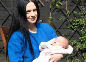 Mother gave birth baby in 27 second