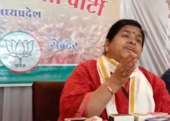 সকলোৱে মিলি যজ্ঞ আয়োজন কৰক! মহামাৰি ৰোধৰ আজৱ উপায় আৱিষ্কাৰ এইগৰাকী বিজেপি মন্ত্ৰীৰ