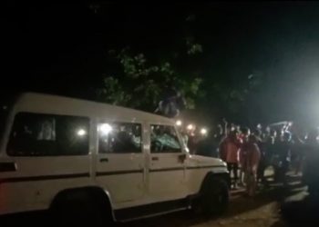 ক’ভিড নিৰ্দেশাৱলী মানি চলিবলৈ কৈ গাঁওবাসীৰ লাঠিৰ কোব খালে আৰক্ষীয়ে, ৩জন আঘাতপ্ৰাপ্ত, ক’ত?