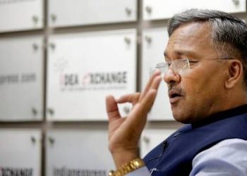 আজৱ! কৰোণা ভাইৰাচৰ জীয়াই থকাৰ অধিকাৰক লৈ সৰৱ হ’ল এগৰাকী বিজেপি নেতা, কোন?