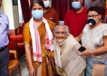 Social-Welfare-Minister-Ajanta-Neog-visits-Mother-Old-Age-Home-705x375