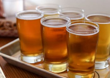 Glasses-beer-bar-Brussels-750x375