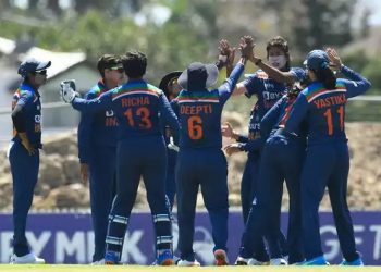 India's record run chase ends Australia's winning streak