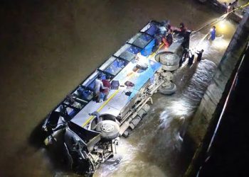 6 Dead After Bus Carrying 21 Passengers Falls Into River