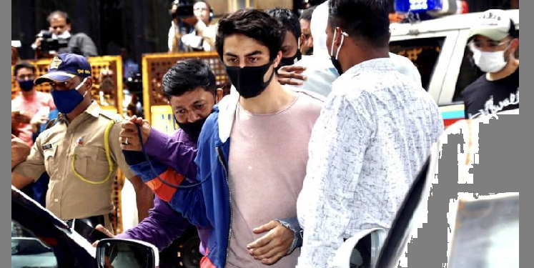Aryan Khan back home