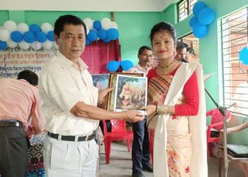 বোকাখাতত চুতীয়া কৃতী ছাত্ৰ ছাত্ৰীক সম্বৰ্ধনা: মানপত্ৰ প্ৰদান