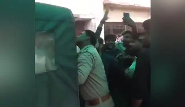 J&K Students attacked At Agra Court