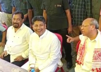 অসম-মেঘালয় আন্তঃৰাজ্যিক সীমা সমস্যা সন্দৰ্ভত আলোচনাৰ অৰ্থে গুৱাহাটীত উপস্থিত মেঘালয়ৰ উপ মুখ্যমন্ত্ৰী