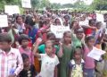 চাহ শ্ৰমিকক দুৰ্গা পূজাৰ ২০ শতাংশ বনাচ প্ৰদানৰ দাবীত টিৰাপত আছাৰ প্ৰতিবাদ