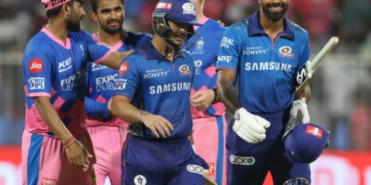 Mumbai Indians keep their playoff hopes alive with an easy win