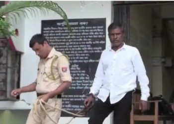 মোবাইল ফোনত ভিডিঅ’ দেখুওৱাৰ চলেৰে নাবালিকাক ধৰ্ষণ, আৰক্ষীৰ জালত ধৰ্ষণকাৰী