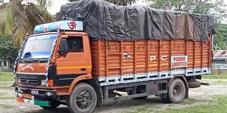 Truck full of supari seized at Kalaigaon in Odalguri at night