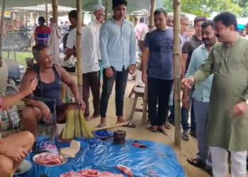 বজাৰে বজাৰে ঘূৰিছে যোগানমন্ত্ৰী ৰঞ্জিত দাসে, মূল্যবৃদ্ধিৰ ভূ ল’বলৈ নহয়,তেন্তে কিয়?