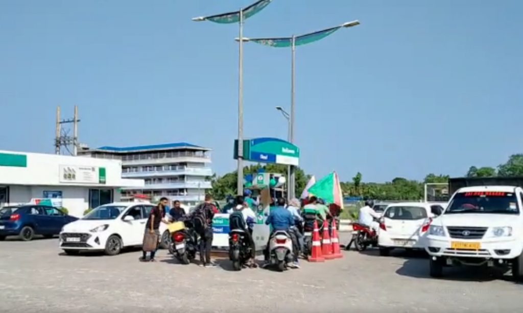 Special facility for customers at a petrol pump in Bishwanath
