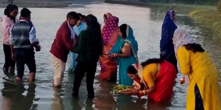 Chath Puja celebrated in Tamulpur